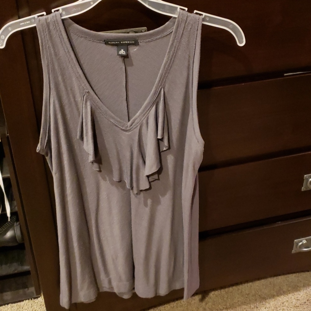 Grey tank with a v neck flowy front